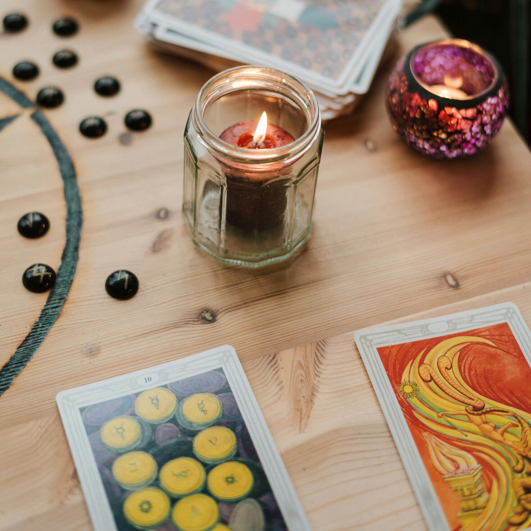 塔羅占卜與靈擺療育